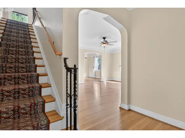 2325 NE FLANDERS ST #8, Portland, OR 97232