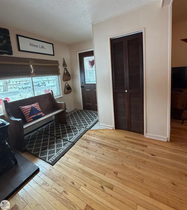 486 N Belle River AVE, Marine City, MI 48039