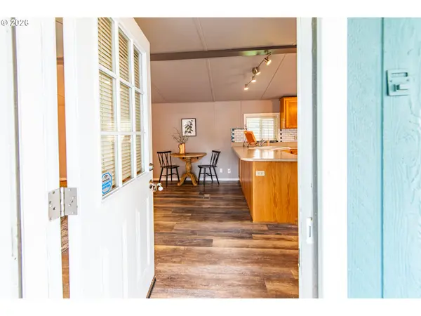 1475 GREEN ACRES RD #121, Eugene, OR 97408