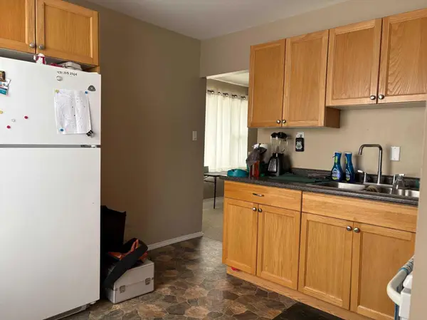 201 A&B First ST, Morrin, AB T0J 2B0