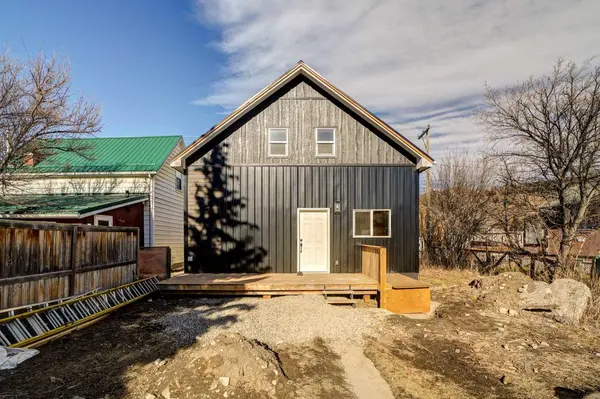 7022 17 AVE N, Coleman, AB T0K0M0