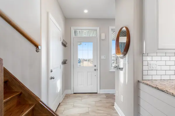 103 Lockerbie CRES, Collingwood, ON L9Y 0Y8