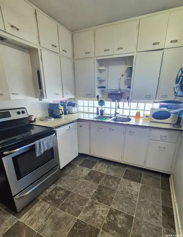 603 20th STREET W, Prince Albert, SK S6V 4H4