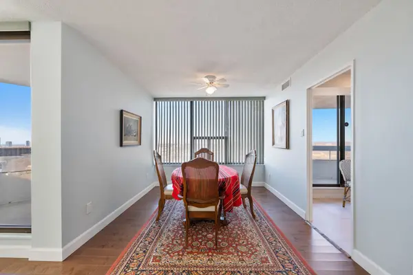 100 Quebec AVE #1502, Toronto W02, ON M6P 4B8