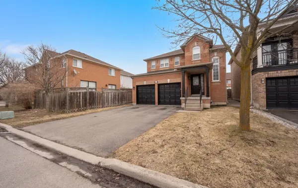 61 Earl Grey CRES, Brampton, ON L7A 2L2