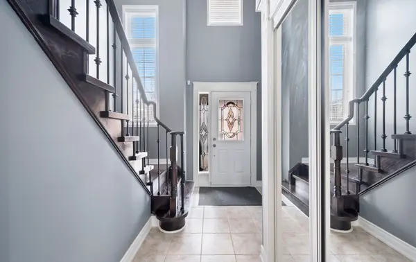 61 Earl Grey CRES, Brampton, ON L7A 2L2