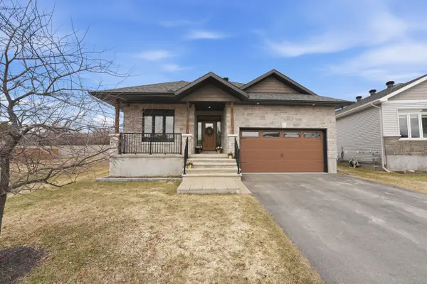 757 Meadowridge CIR, Carp - Huntley Ward, ON K0A 1L0