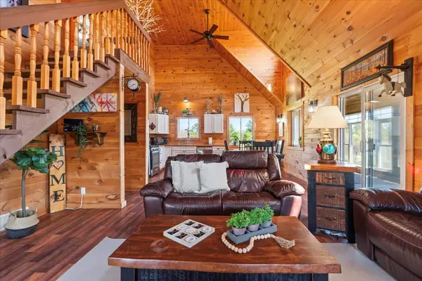 340 Deer Rock Lake RD, Addington Highlands, ON K0H 1P0