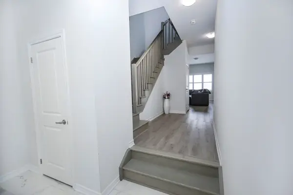 295 McEachern LN, Gravenhurst, ON P1P 0H8