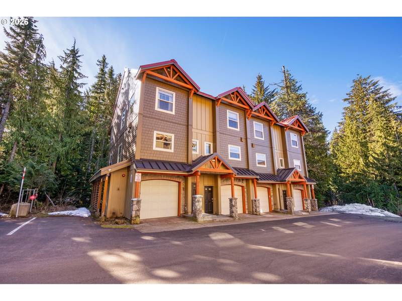 87858 E CREEK RIDGE RD, Government Camp, OR 97028