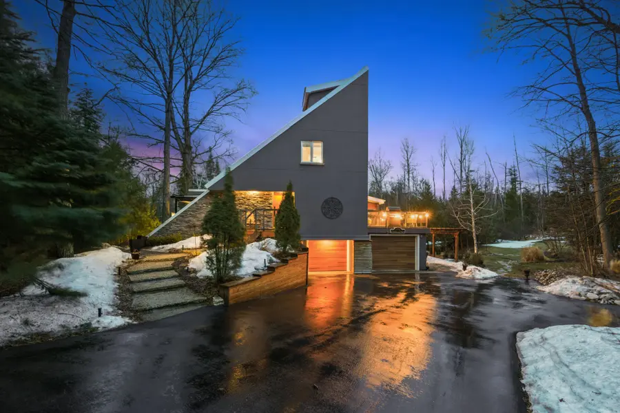 2814 Forks Of The Credit RD, Caledon, ON L7K 2H5