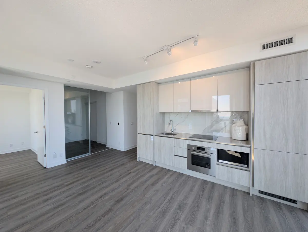 180 Front ST SE #3606, Toronto C08, ON M5A 0A9