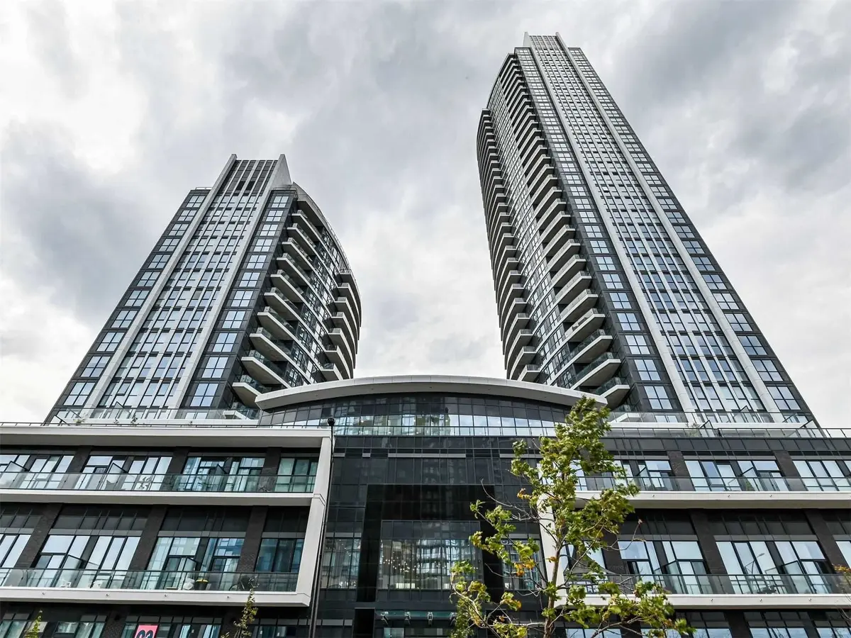 65 Watergarden DR #403 Master~Bedroom, Mississauga, ON L5R 1B2