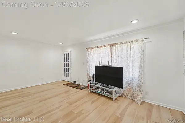 13595 Washburn ST, Detroit, MI 48238