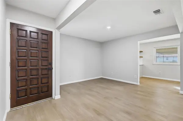 7833 Davenport Avenue, Fort Worth, TX 76116