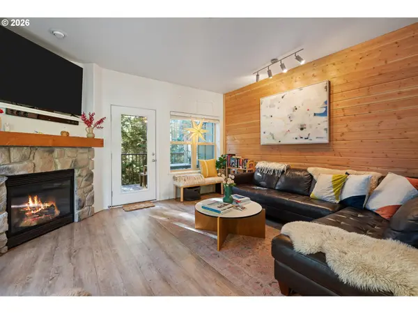 87858 E CREEK RIDGE RD, Government Camp, OR 97028