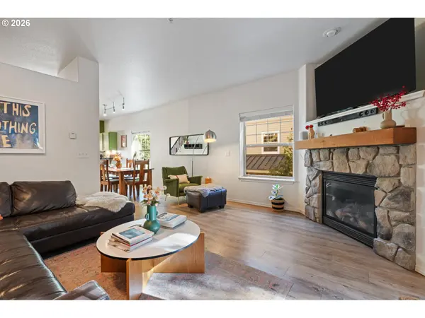 87858 E CREEK RIDGE RD, Government Camp, OR 97028