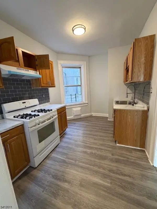 313 Verona Ave, Newark City, NJ 07104