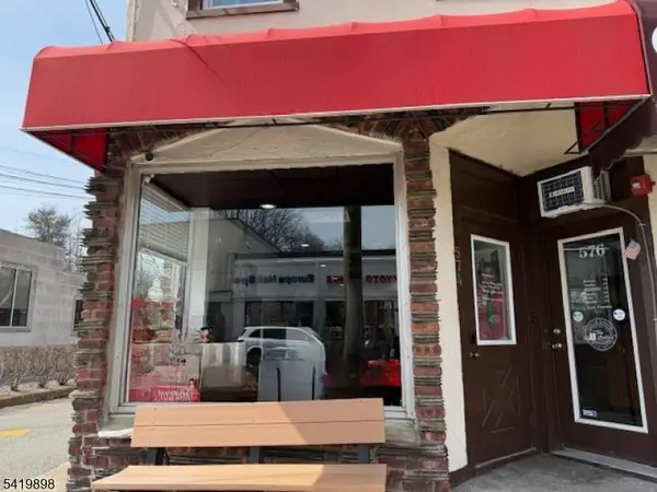 574 Pompton Ave, Cedar Grove Twp., NJ 07009