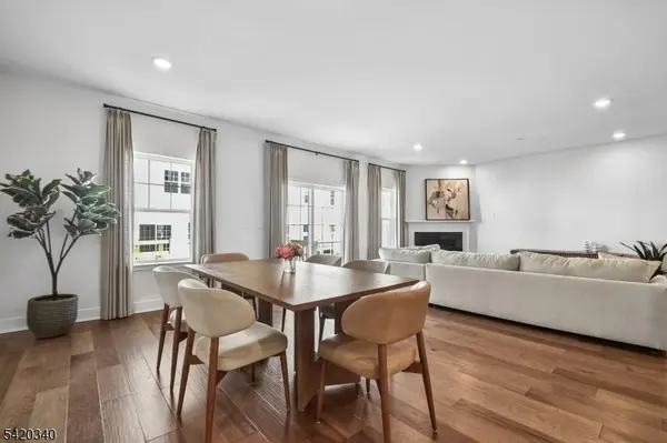 36 Ventura Dr, East Hanover Twp., NJ 07936