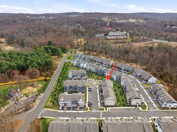 12 Marigold Ct, Warren Twp., NJ 07059