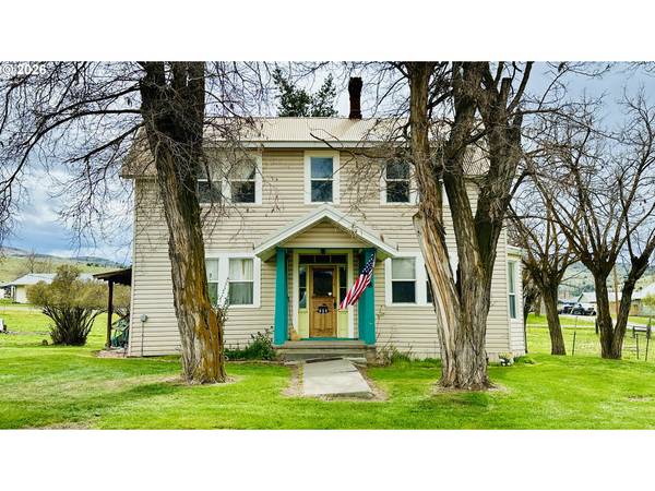 955 B ST, Fossil, OR 97830