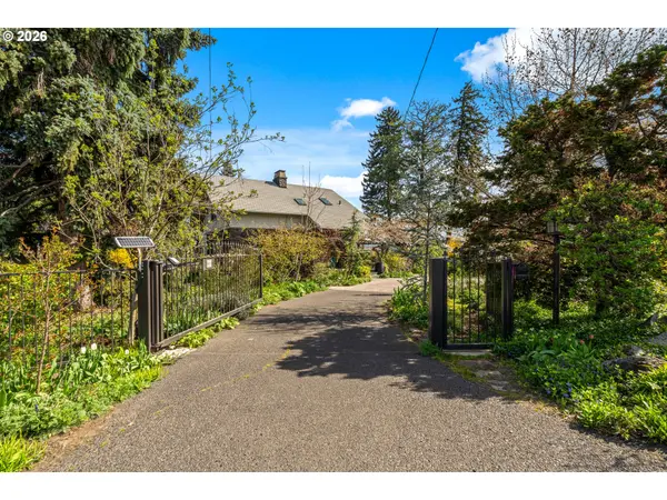 600 GARRISON ST, The Dalles, OR 97058