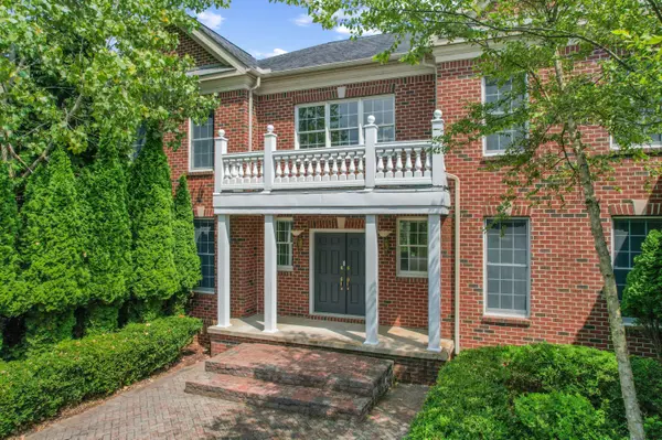 2086 Autumn Hill DR, Scio Twp, MI 48103