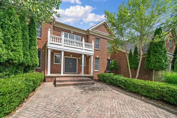 2086 Autumn Hill DR, Scio Twp, MI 48103