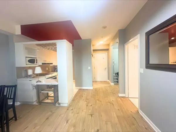 111 Elizabeth ST #1721, Toronto C01, ON M5G 1P7