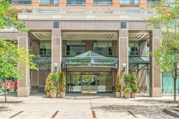 887 Bay ST #606, Toronto C01, ON M5S 3K4