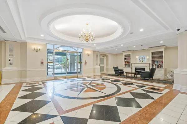 887 Bay ST #606, Toronto C01, ON M5S 3K4