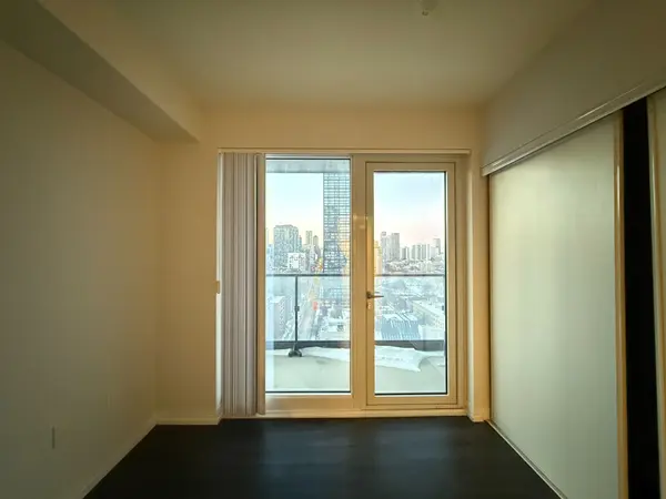 251 Jarvis ST #2210, Toronto C08, ON M5B 0C3