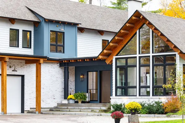 11 Sibbald CRES, Georgina, ON L0E 1R0