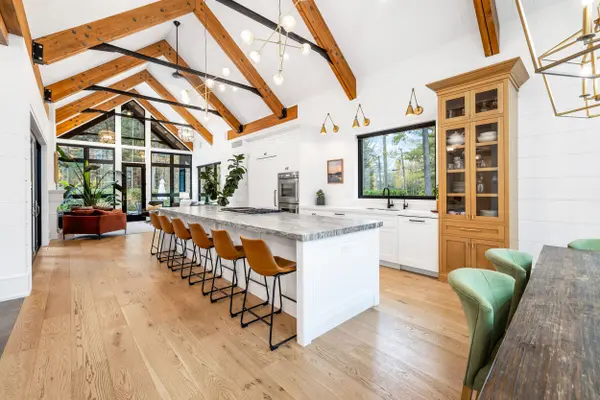 11 Sibbald CRES, Georgina, ON L0E 1R0