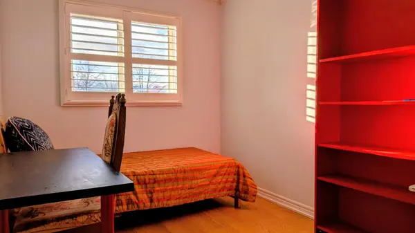 100 Castle Park BLVD, Vaughan, ON L4H 2R7