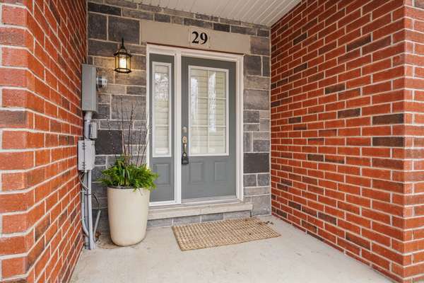 181 Plains RD W #29, Burlington, ON L7T 0B1