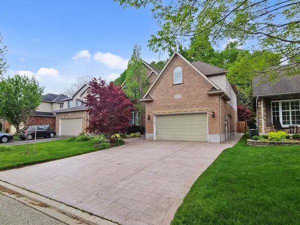 574 Sandbanks CRES, Waterloo, ON N2V 2K2