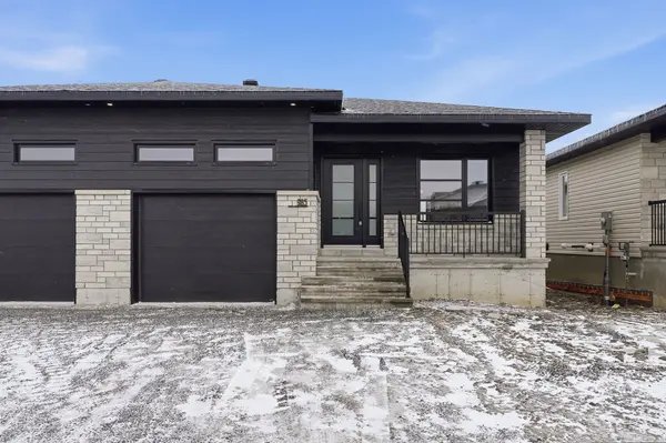 985 Katia ST, The Nation, ON K0A 2M0