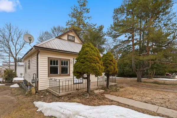 436 Frank ST, South Bruce Peninsula, ON N0H 2T0