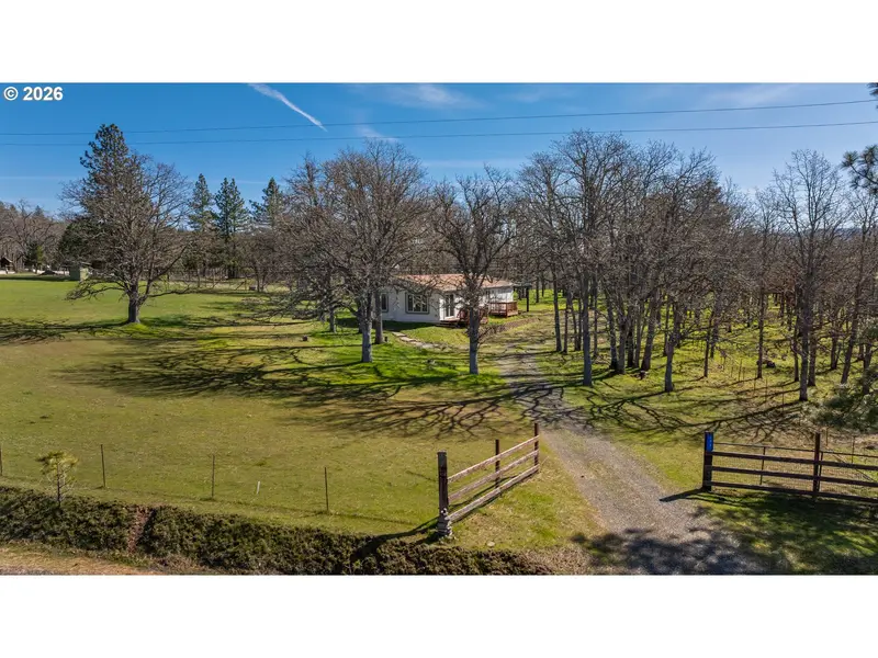 196 LYLE SNOWDEN RD, Lyle, WA 98635