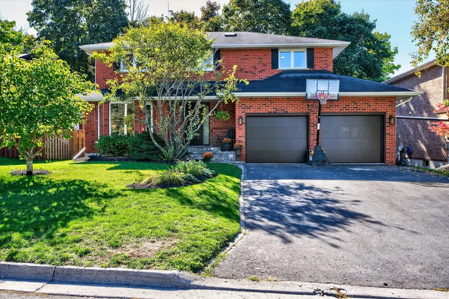 1309 Scollard DR, Peterborough, ON K9H 7K7