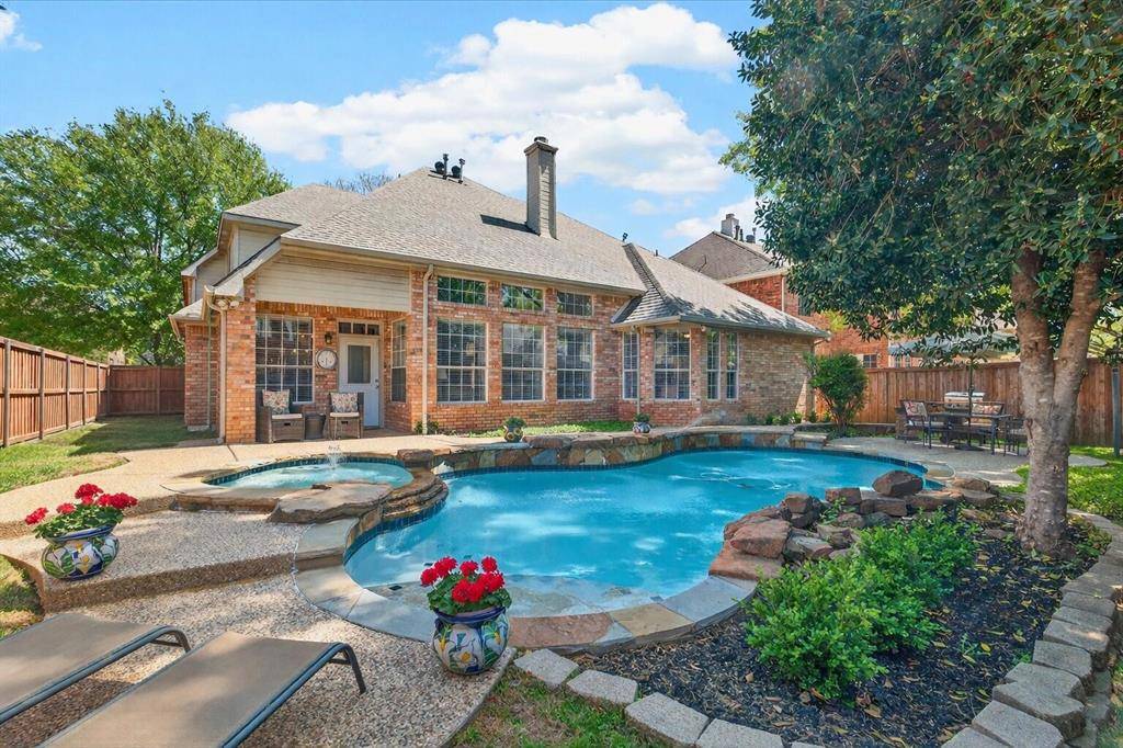 2905 Woodway Drive, Flower Mound, TX 75028