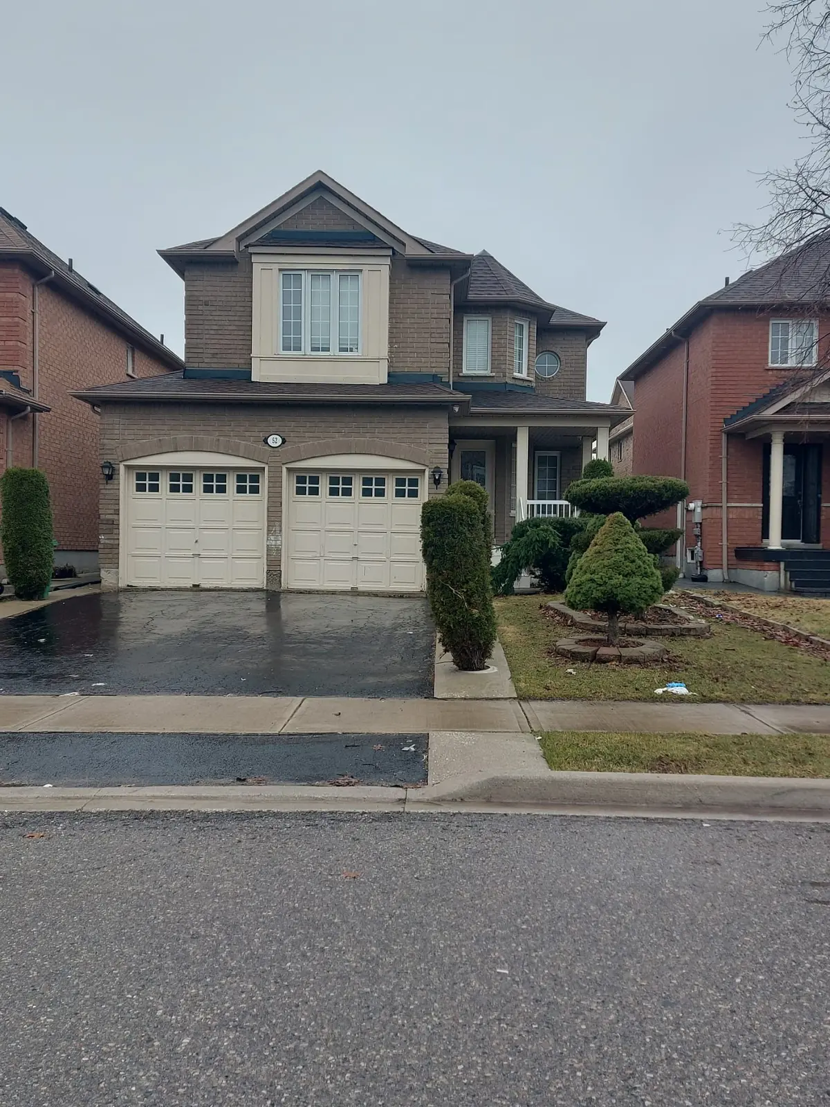 52 Fallstar CRES, Brampton, ON L7A 2J6