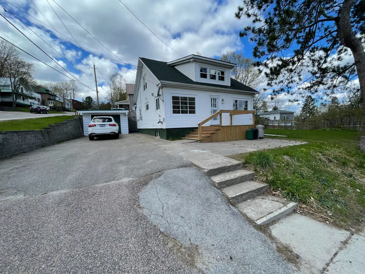 59 West ST S, Huntsville, ON P1H 2M8