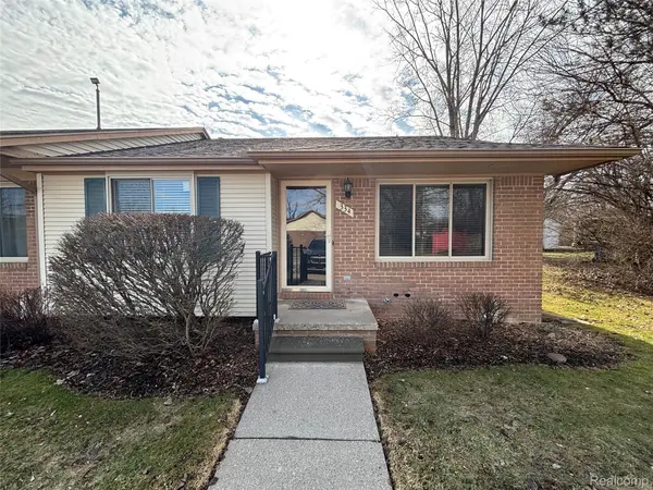 334 Fairgrove ST, Romeo Village, MI 48065