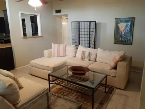 2714 McCart Avenue, Fort Worth, TX 76110