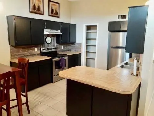 2714 McCart Avenue #2712, Fort Worth, TX 76110