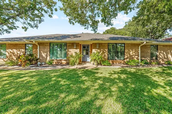 1507 Mimosa Circle,  Graham,  TX 76450