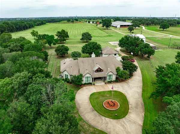 1600 Historic Lane, Cross Roads, TX 76227